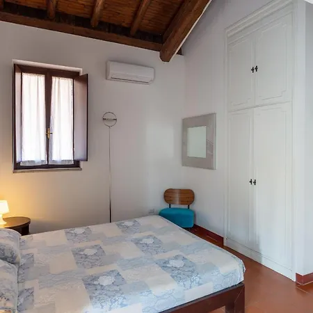 Cascina Cattabreghetta Bed and breakfast 4*
