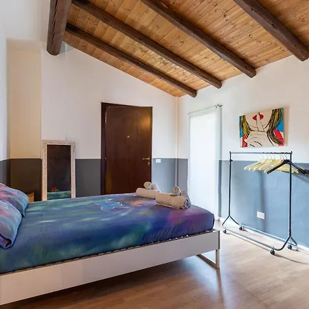 Cascina Cattabreghetta Bed & Breakfast *