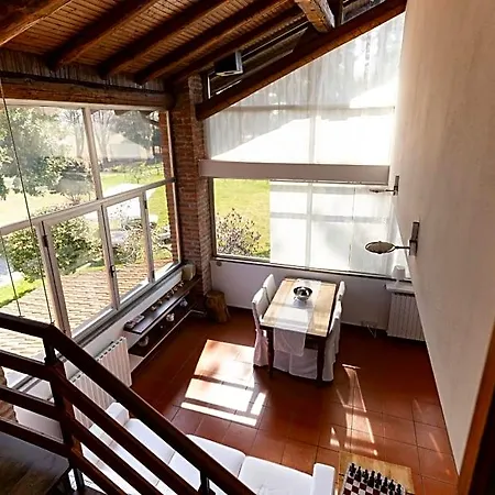 Cascina Cattabreghetta Bed & Breakfast 4*